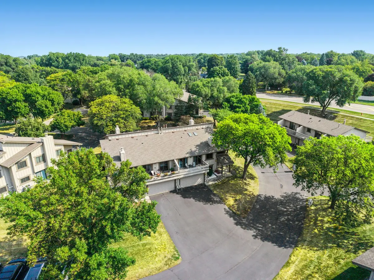 7232 Woodstock Curve, Bloomington, MN 55438 - #1