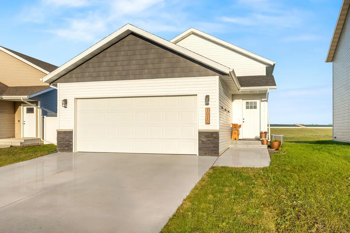 1020 Highland Lane W, West Fargo, ND 58078 - #1