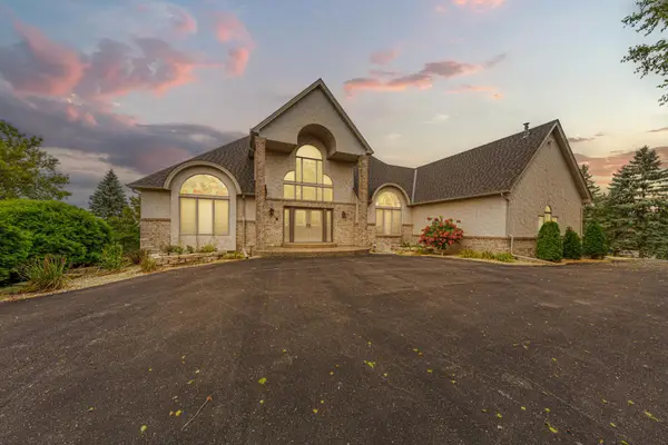 1135 3rd Street Ne, Faribault, MN 55021