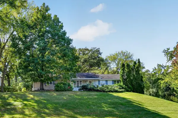 405 Unique Drive, Burnsville, MN 55337
