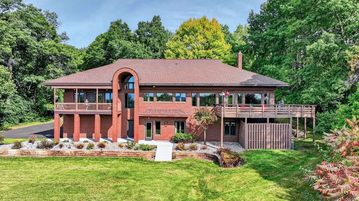 455 E Woodridge Drive, Eau Claire, WI 54701 - #1