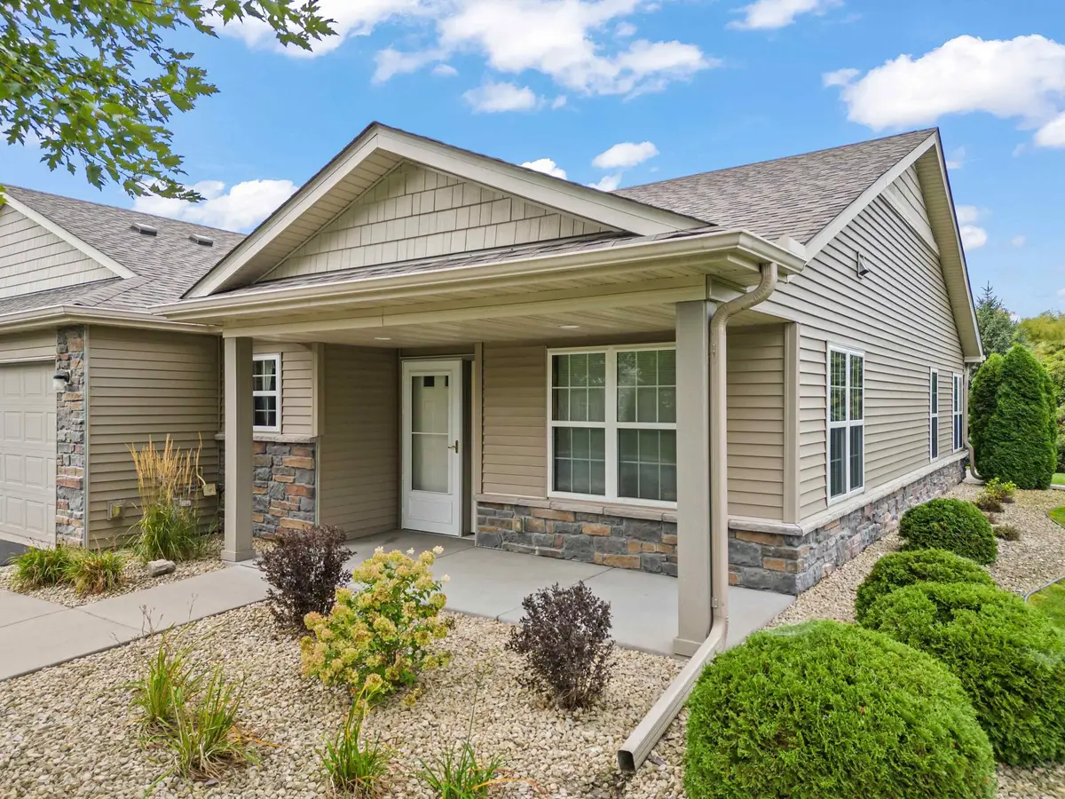6481 Ojibway Path, Lino Lakes, MN 55014 - #1