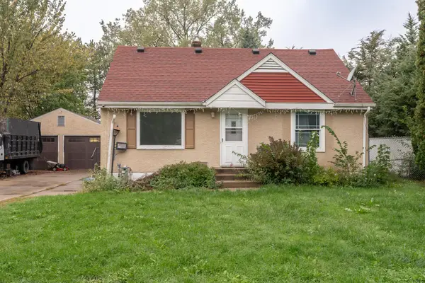 1809 Jackson Street, Maplewood, MN 55117
