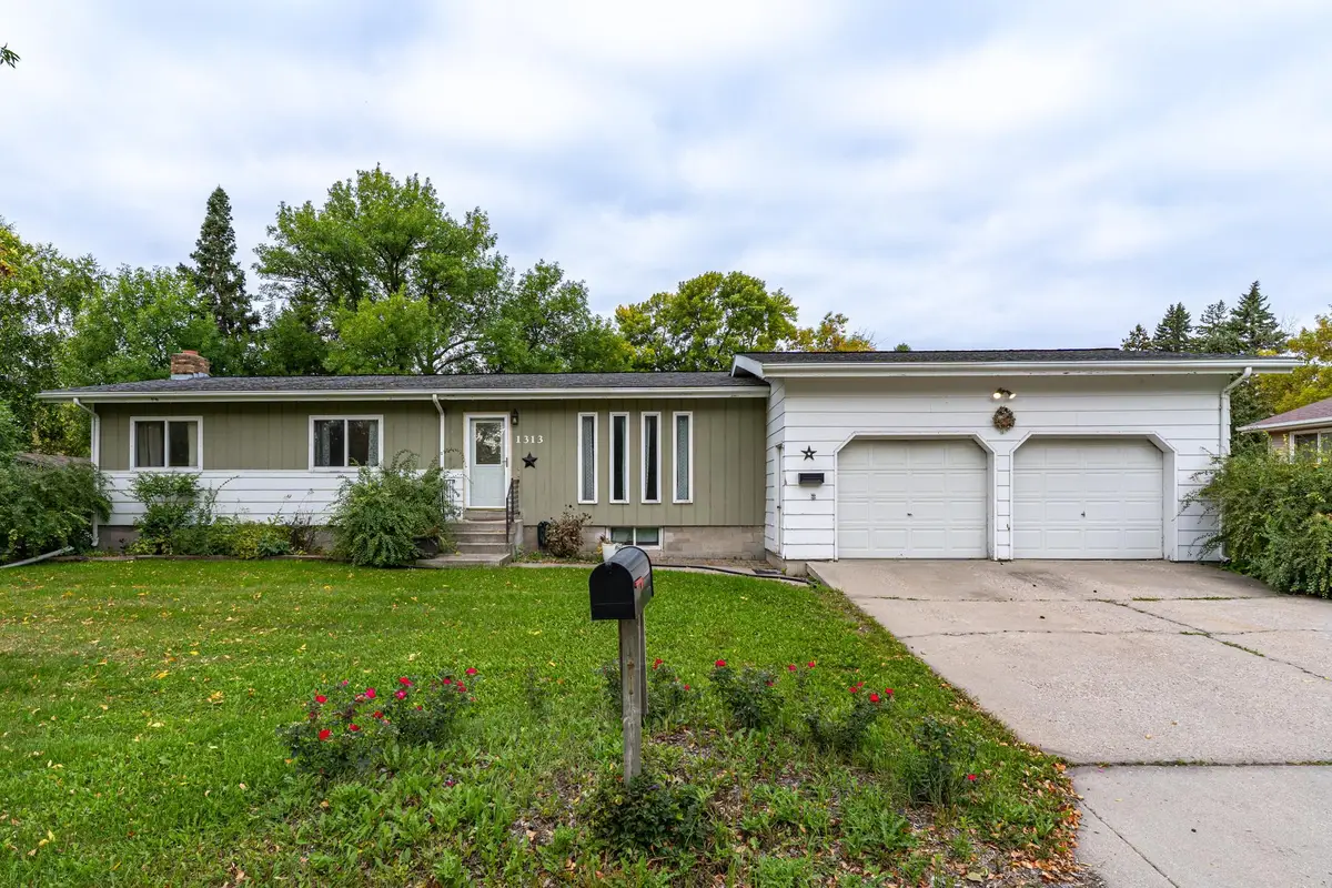 1313 Albert Street, Crookston, MN 56716 - #1