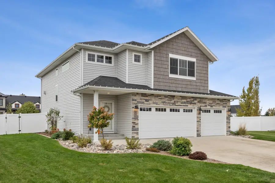 6054 Autumn Drive S, Fargo, ND 58104 - #2