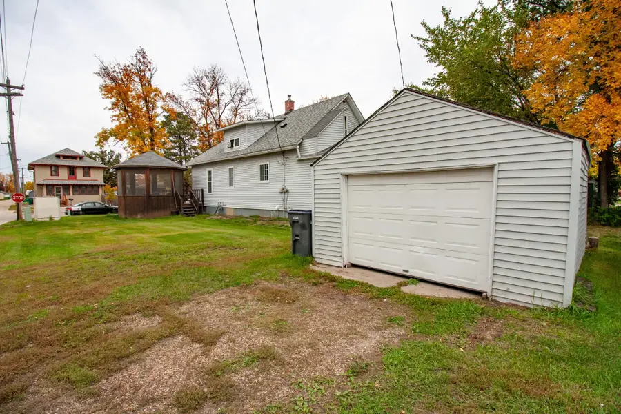 617 Nebraska Avenue, Breckenridge, MN 56520 - #3