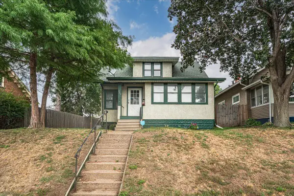 843 E Ivy Avenue E, Saint Paul, MN 55106