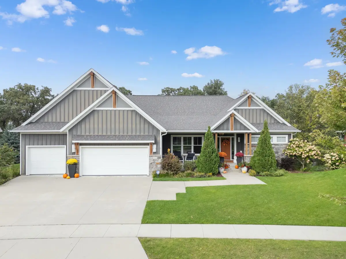 4053 Stone Point Drive Ne, Rochester, MN 55906 - #1