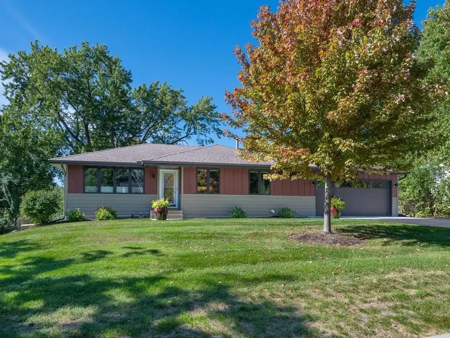 13008 Lakeview Drive Drive, Burnsville, MN 55337 - #2