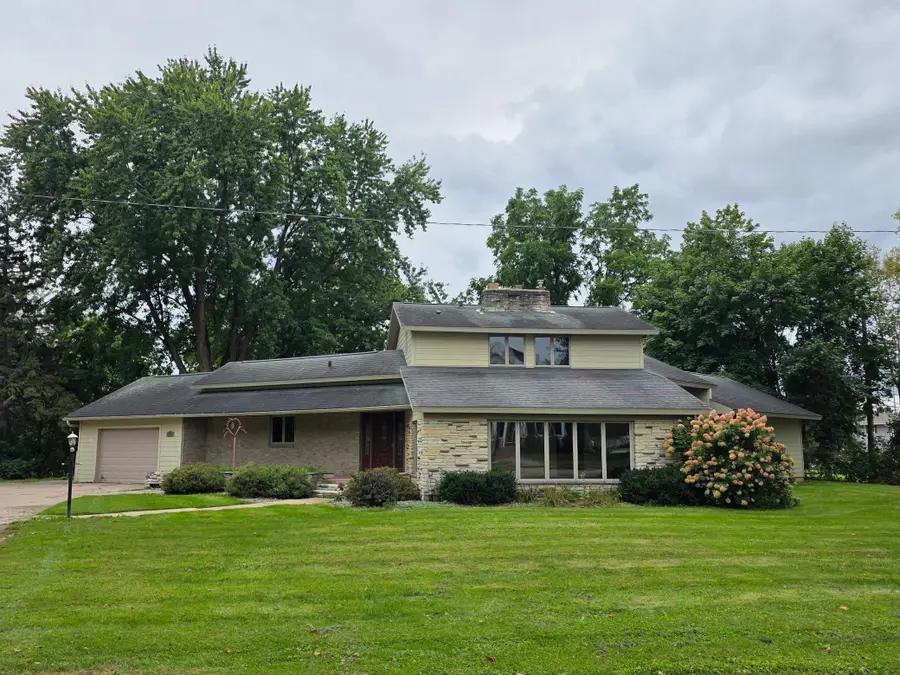 240 1st Street Sw, Elgin, MN 55932 - #2