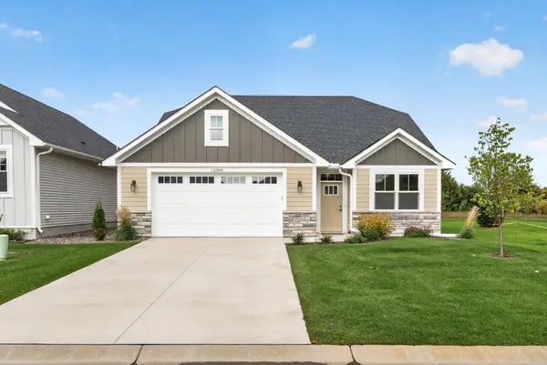12588 Masters Lane, Lindstrom, MN 55045