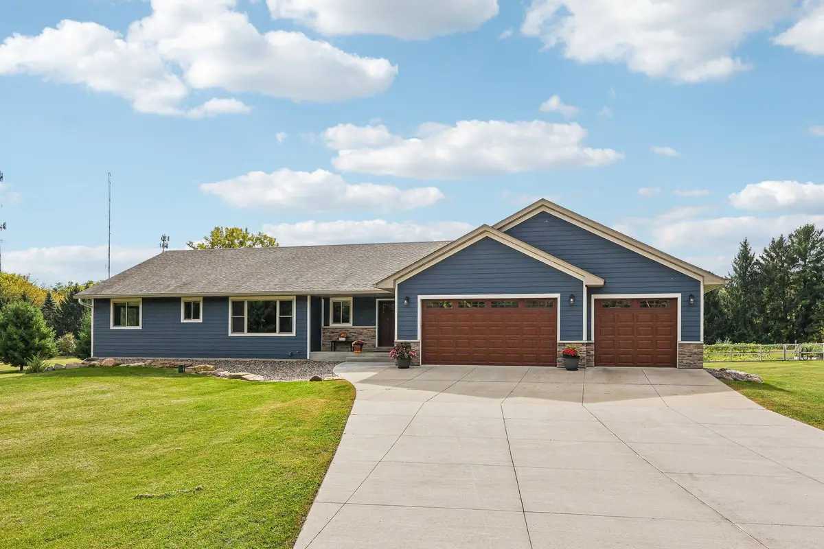 23 Hilltop Road, Houlton, WI 54082 - #1