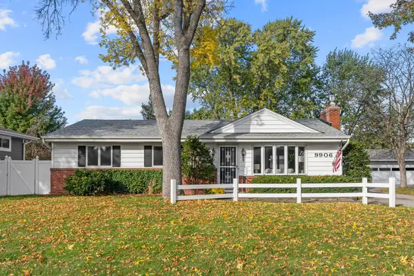 9906 4th Avenue S, Bloomington, MN 55420