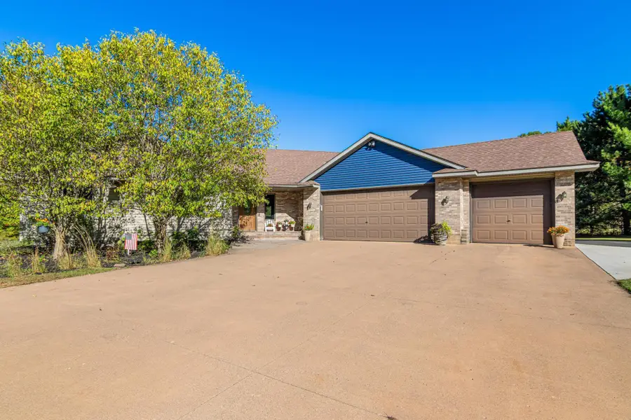 408 Johnson Drive, Hudson, WI 54016 - #2