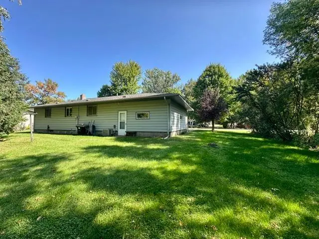 416 S Sunset Avenue, Parkers Prairie, MN 56361 - #3