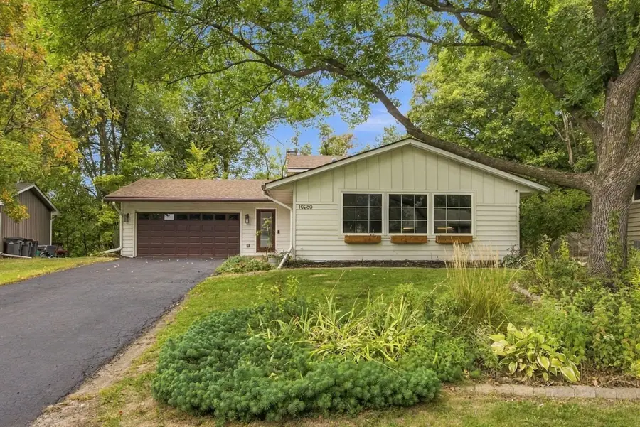10280 Amsden Way, Eden Prairie, MN 55347 - #2