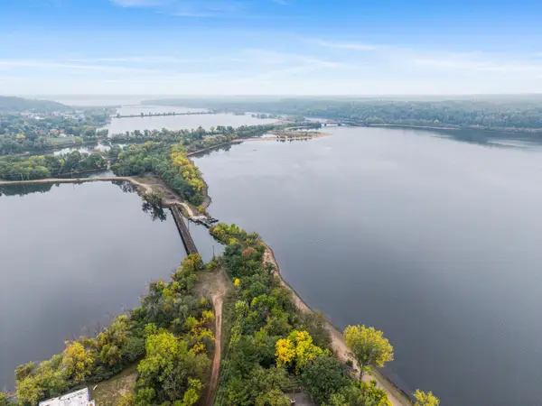 215 Eastbank Court N, Hudson, WI 54016