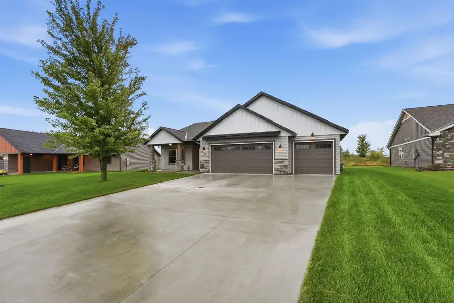 3267 Old Stone Way Ne, Sauk Rapids, MN 56379 - #3