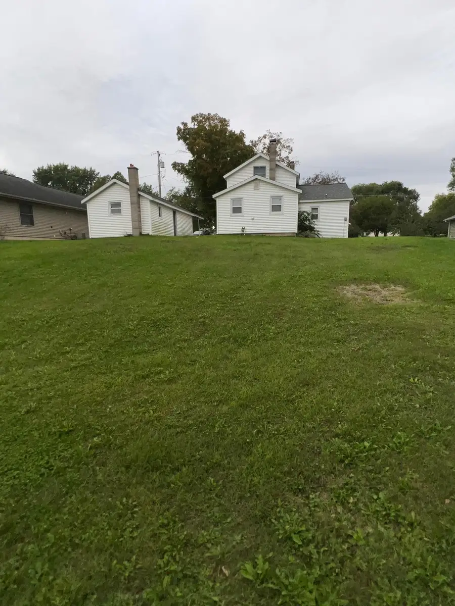 325 N 1st Street, Kellogg, MN 55945 - #2