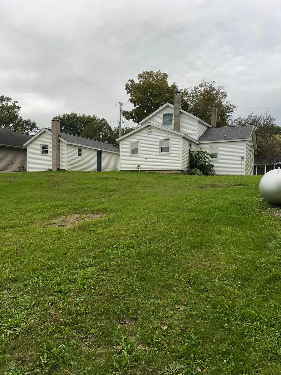 325 N 1st Street, Kellogg, MN 55945 - #3