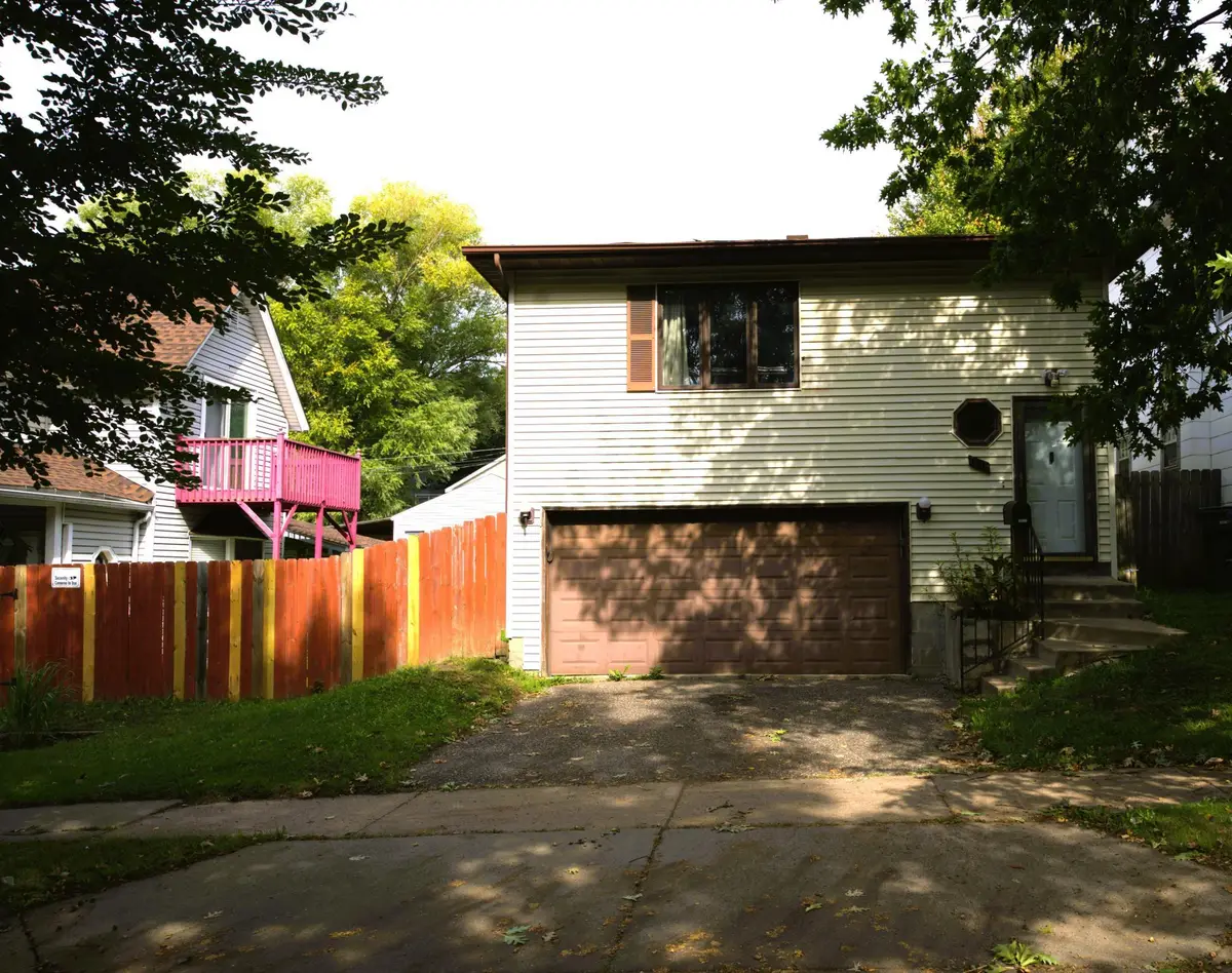 1639 4th Street E, Saint Paul, MN 55106 - #1