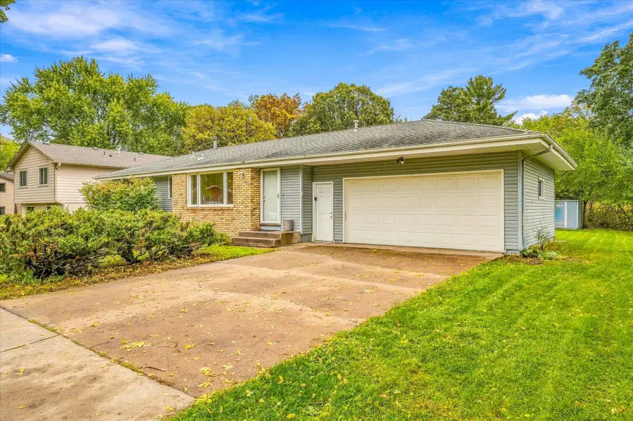 5230 Oconnell Drive, Mounds View, MN 55112 - #3