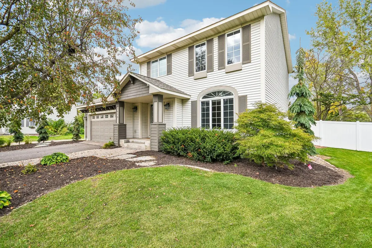 1075 Fallbrook Lane, Woodbury, MN 55125 - #1