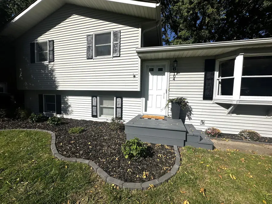 104 W Thomas Avenue, Marshall, MN 56258 - #3