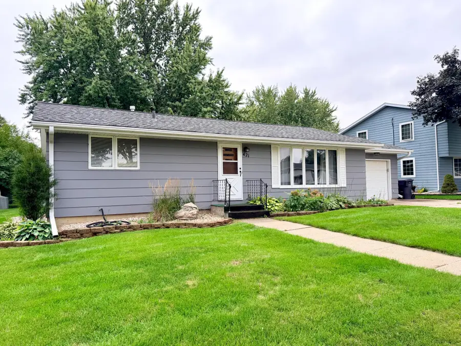 421 Miles Drive, Worthington, MN 56187 - #2
