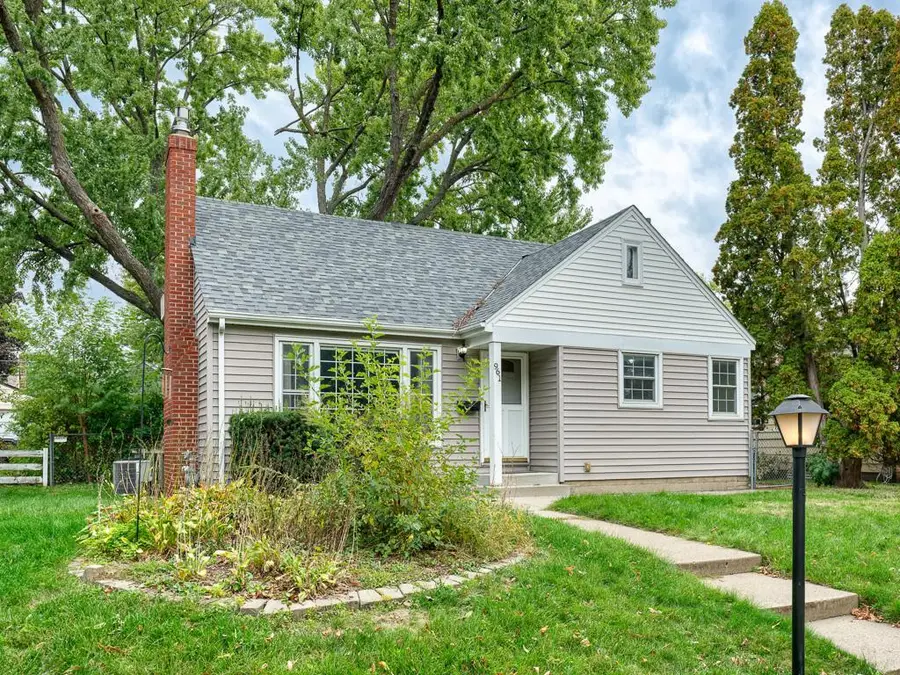 961 California Avenue W, Saint Paul, MN 55117 - #2