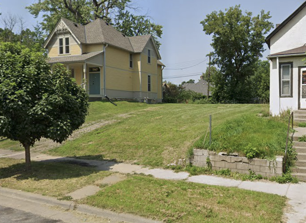 771 4th Street E, Saint Paul, MN 55106 - #1