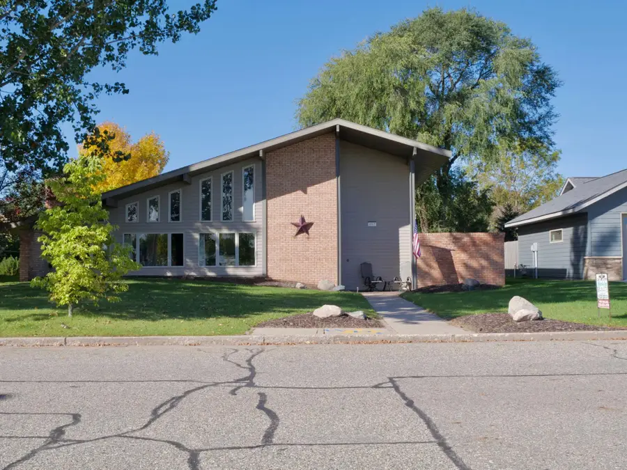 407 7th Street Sw, Wadena, MN 56482 - #3
