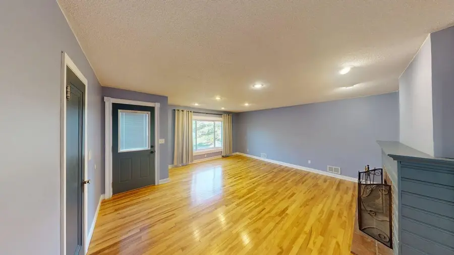 13510 Knollway Drive N, Minnetonka, MN 55305 - #2