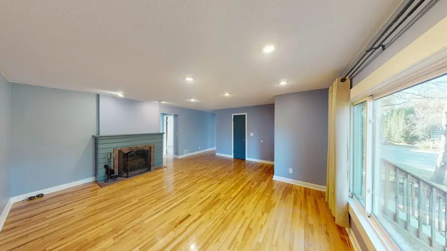 13510 Knollway Drive N, Minnetonka, MN 55305 - #3