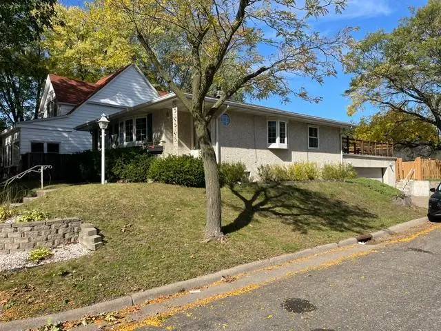 1837 Hawthorne Avenue E, Saint Paul, MN 55119 - #3