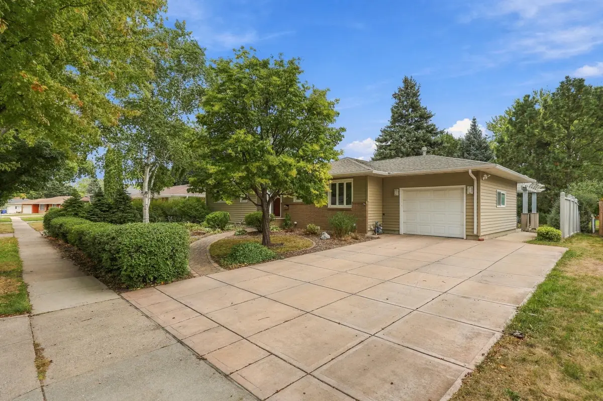 2831 Edgewood Drive N, Fargo, ND 58102 - #1