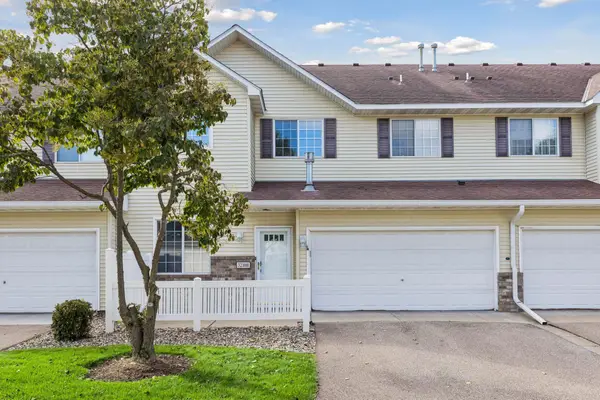 3210 Juniper Circle #B, Woodbury, MN 55125