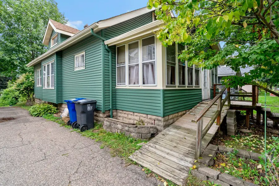 337 Winona Street W, Saint Paul, MN 55107 - #3