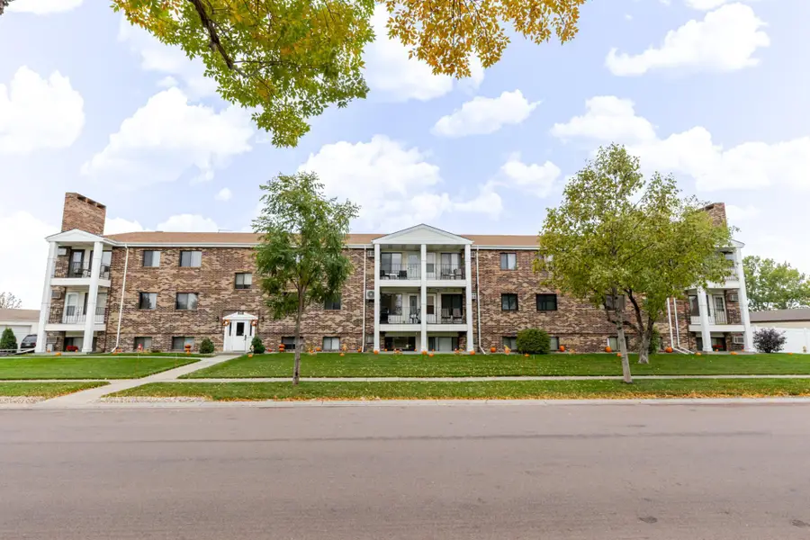 341 Prairiewood Circle S #207, Fargo, ND 58103 - #3