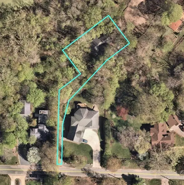 20450 Linwood Road, Deephaven, MN 55331