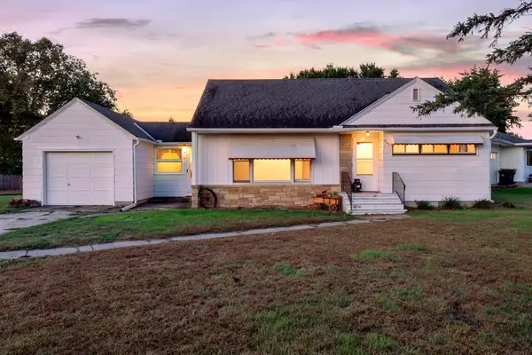 900 Park Street S, Fairfax, MN 55332