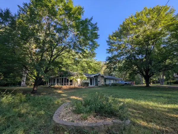 567 Rice Creek Terrace Ne, Fridley, MN 55432
