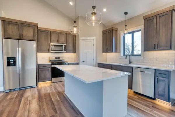 995 152nd Avenue, New Richmond, WI 54017