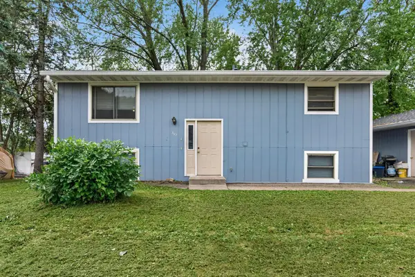 302 W Maple Street, Roberts, WI 54023