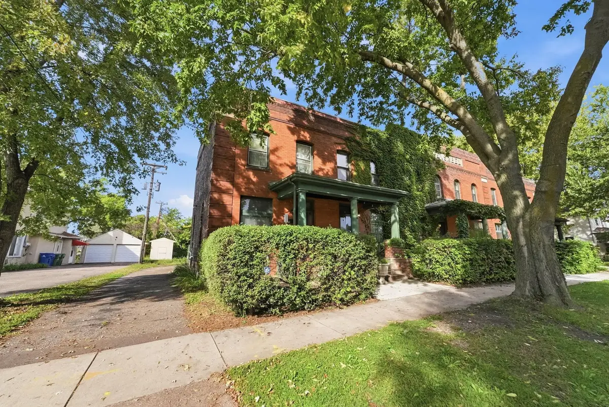111 Isabel Street E, Saint Paul, MN 55107 - #1