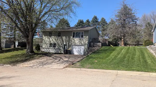 308 Connie Lane, Eagle Lake, MN 56024