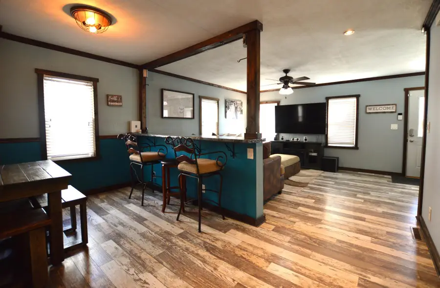 855 Cottage Avenue E, Saint Paul, MN 55106 - #2