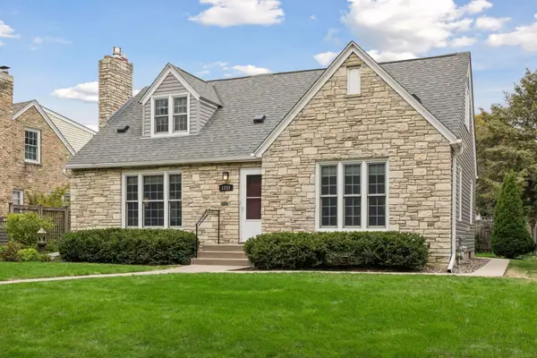 1359 Idaho Avenue W, Falcon Heights, MN 55108