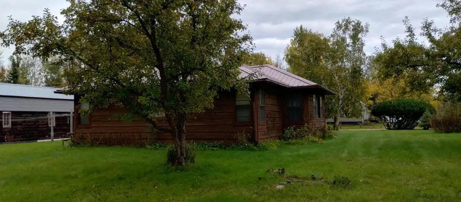 208 Pine Avenue Nw, Bagley, MN 56621 - #3