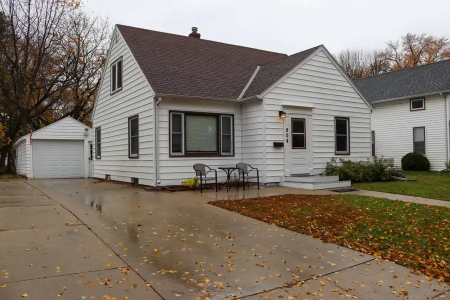 904 5th Street Se, Willmar, MN 56201 - #2